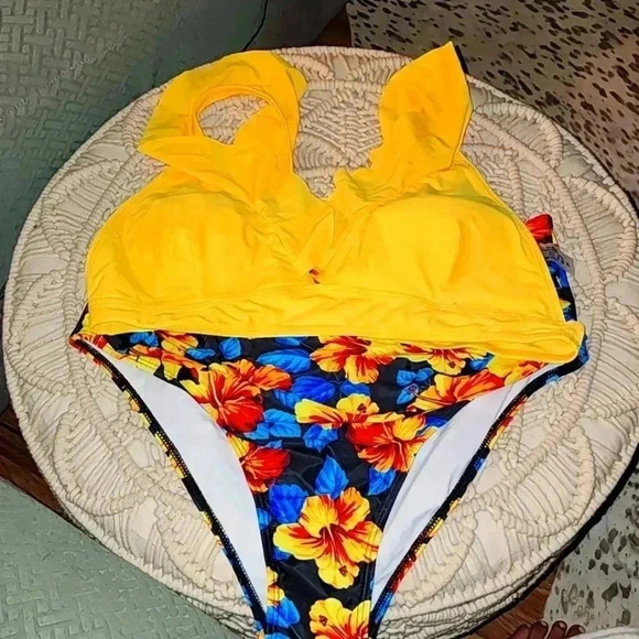Womens Unbranded Swimming Suit - Picture 1 of 6